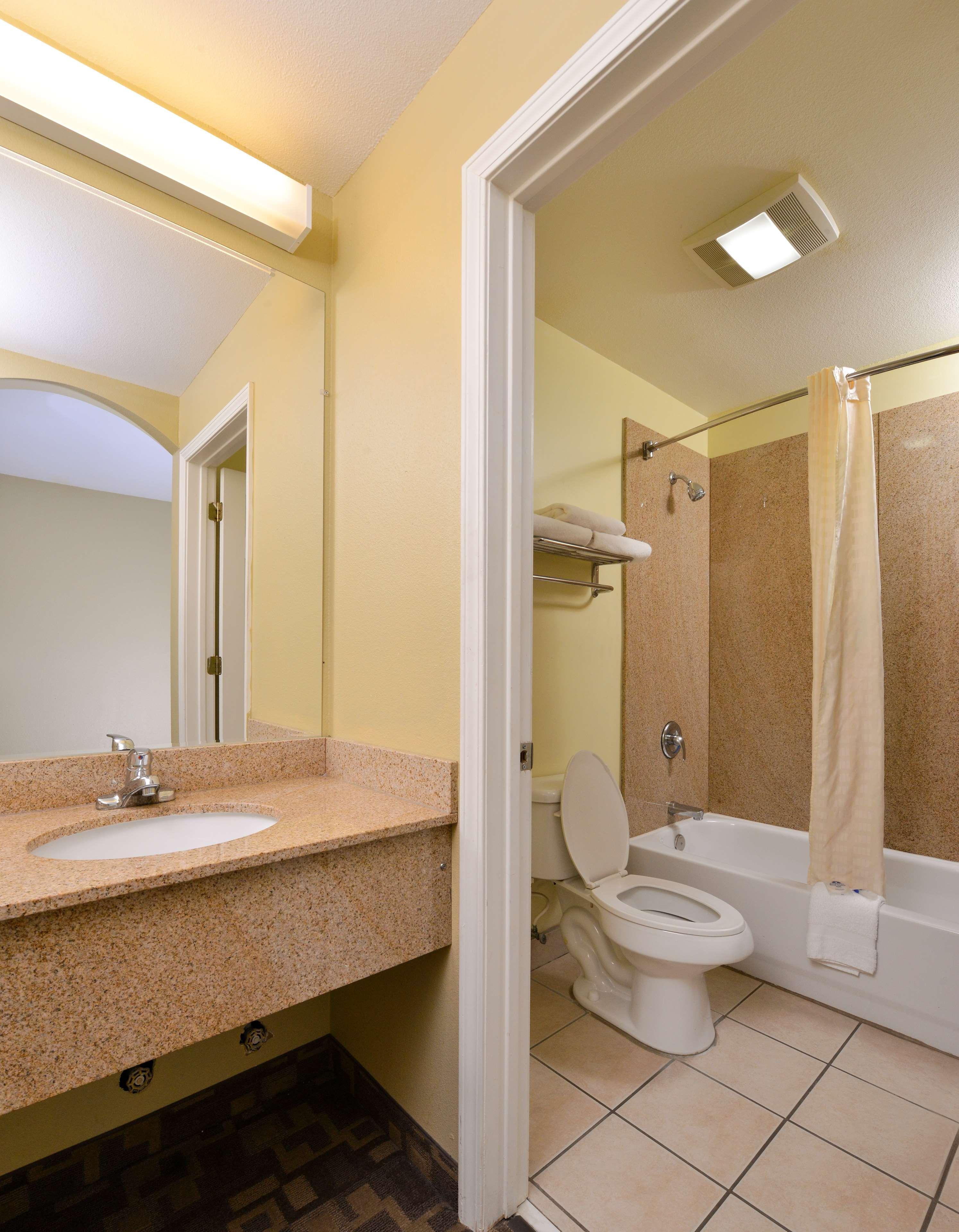Americas Best Value Inn And Suites Little Rock Eksteriør billede