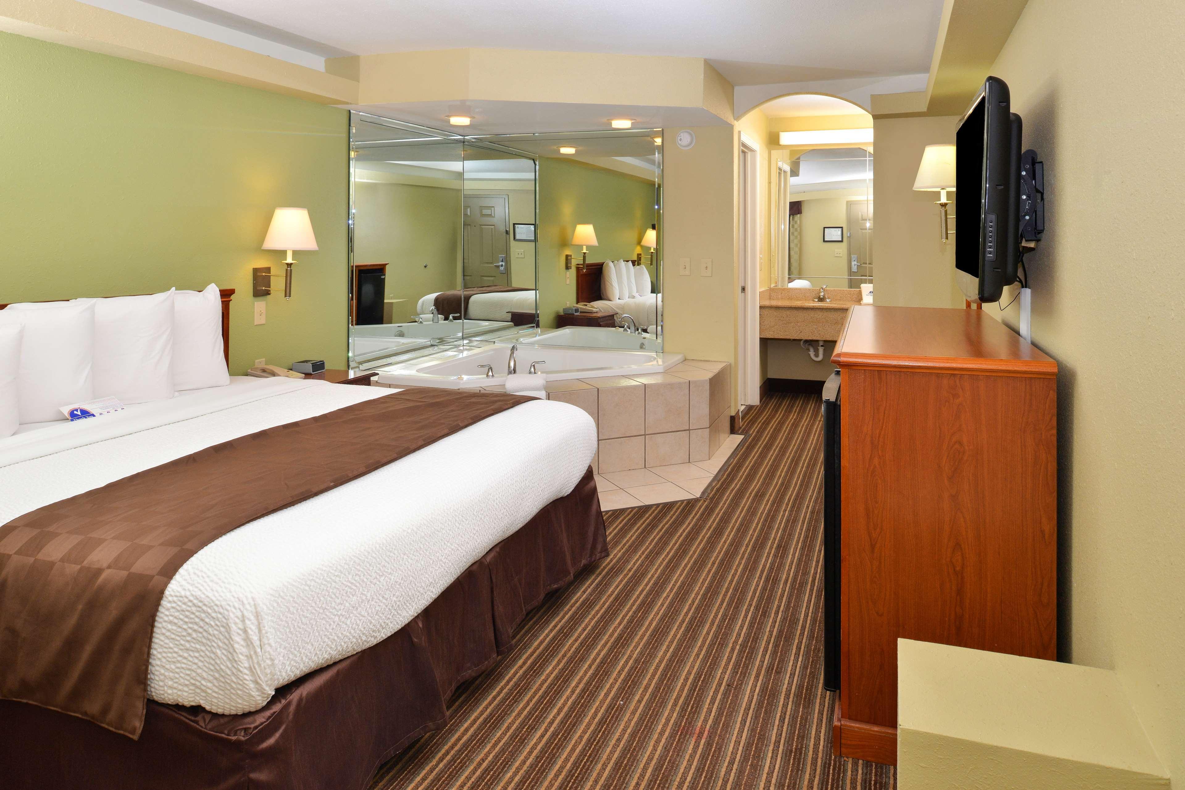 Americas Best Value Inn And Suites Little Rock Eksteriør billede