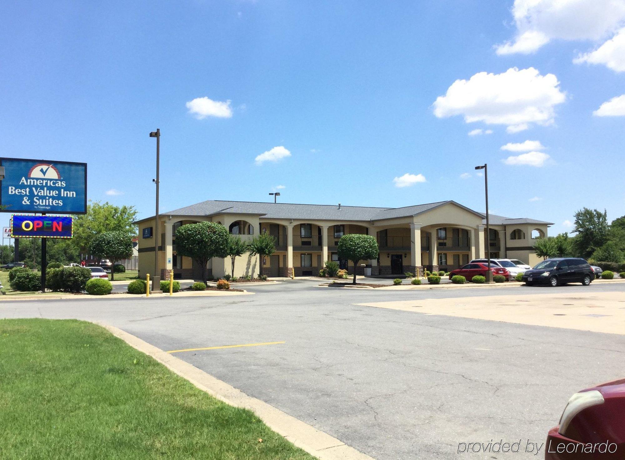 Americas Best Value Inn And Suites Little Rock Eksteriør billede